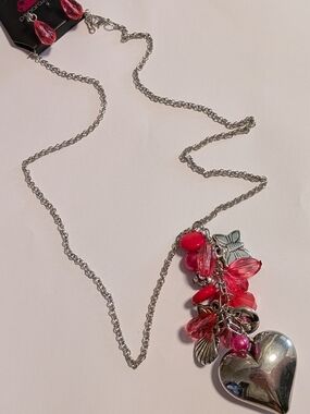 paparazzi Silver Heart Charm Necklace with Pink Cluster
